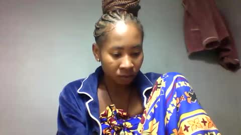 faiqua95 online show from May 25, 5:56 pm