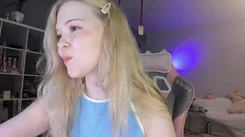 fairy_casey online show from May 5, 12:02 am