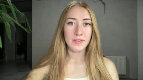 fairy_face online show from September 25, 9:12 pm