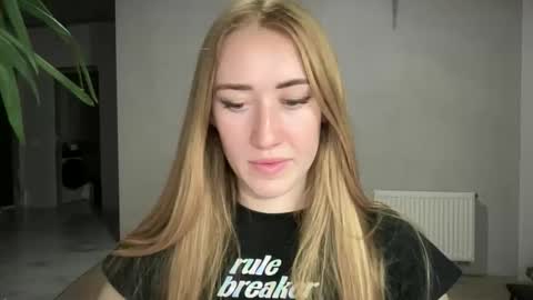 fairy_face online show from September 27, 9:22 pm