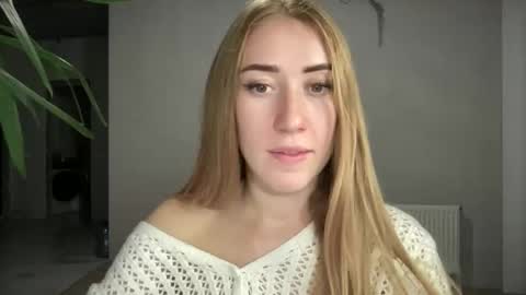 fairy_face online show from September 19, 6:51 pm