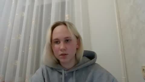 fairyfeller_ online show from October 1, 4:34 pm