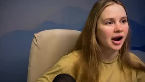 Snapshot of fairyilona chatting on October 14, 6:49 am Ilona online show from October 14, 6:49 am