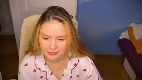 Snapshot of fairyilona chatting on September 19, 7:07 am Ilona online show from September 19, 7:07 am