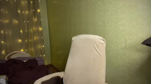 Snapshot of fairyilona chatting on January 10, 7:46 am Ilona online show from January 10, 7:46 am