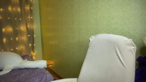 Snapshot of fairyilona chatting on January 11, 7:39 am Ilona online show from January 11, 7:39 am