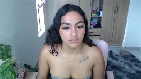 fairylatin online show from January 3, 8:43 pm