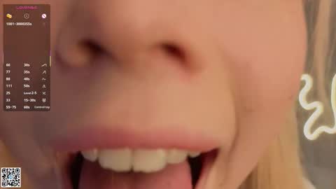 Emilia online show from October 30, 4:26 am