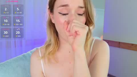 fancyamelia online show from July 22, 11:00 am
