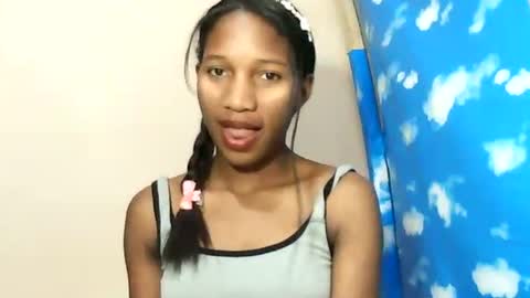 faniriah27 online show from September 15, 6:59 pm