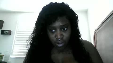 Snapshot of fansiibaby chatting on October 30, 3:46 pm fansiibaby online show from October 30, 3:46 pm