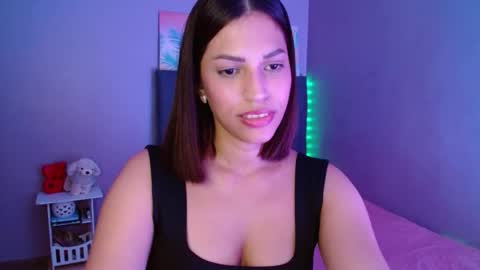 Perla online show from September 26, 1:03 am