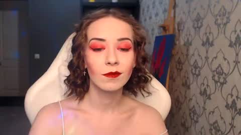 Fascinating   Eyes online show from June 18, 8:25 pm