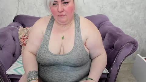 Snapshot of fashiona chatting on January 31, 9:16 pm fashiona online show from January 31, 9:16 pm