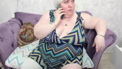 Snapshot of fashiona chatting on March 1, 6:43 pm fashiona online show from March 1, 6:43 pm