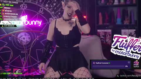  Lily  Waifu  online show from May 23, 1:26 am
