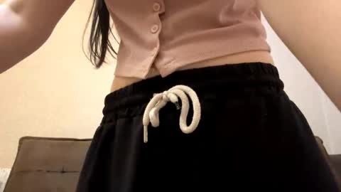 Aurora 18yo online show from April 3, 1:42 pm