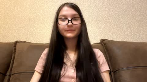 Aurora 18yo online show from April 7, 10:17 am