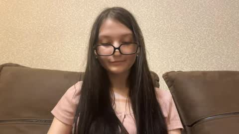 Aurora 18yo online show from April 2, 1:41 pm