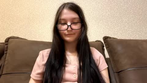 Aurora 18yo online show from April 1, 10:27 am
