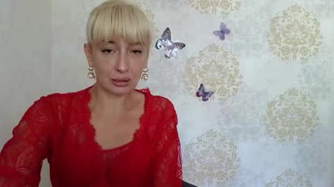 Snapshot of favorite_angel chatting on September 12, 8:45 am favorite_angel online show from September 12, 8:45 am