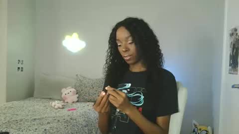 Faye Love online show from October 7, 6:51 am