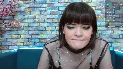 Laura online show from December 5, 6:22 pm
