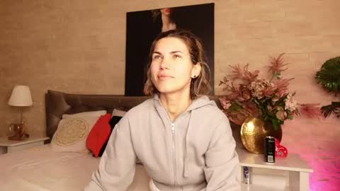 FeliciaKrige online show from May 3, 7:50 pm