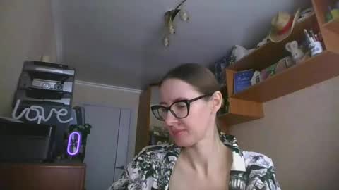 feraliss online show from March 16, 10:52 am