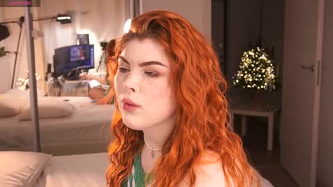 Snapshot of ffoxyflame chatting on January 2, 11:16 pm -- stay in touch with me online show from January 2, 11:16 pm