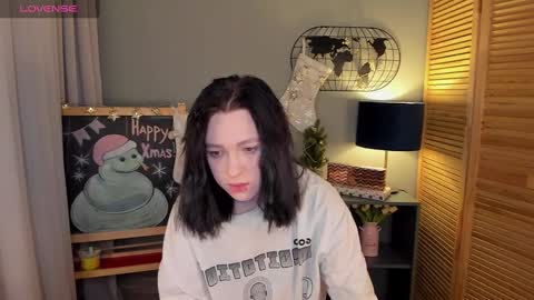 fiamoory online show from December 17, 1:18 am