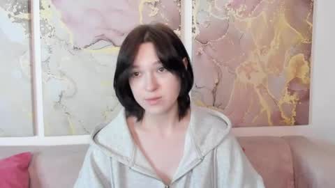 fiamoory online show from May 10, 8:38 am