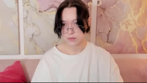 fiamoory online show from March 31, 1:38 am