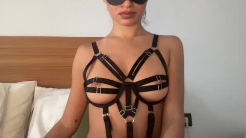 fiedadoll online show from September 15, 3:26 am