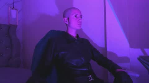   online show from March 15, 7:05 pm