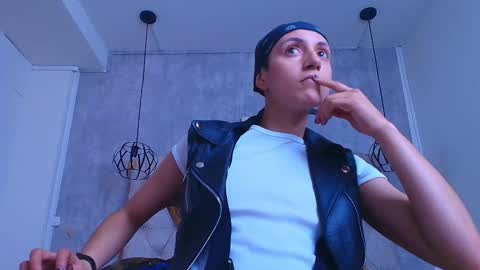   online show from November 22, 7:16 pm