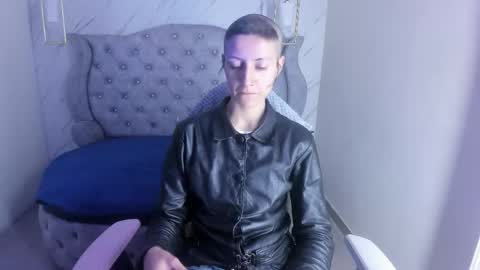   online show from May 6, 12:09 pm