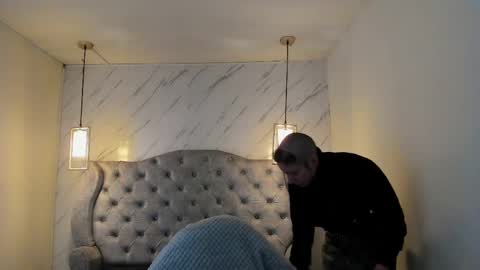   online show from May 20, 12:02 pm