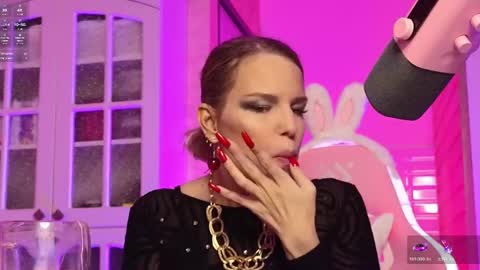 Lady online show from April 30, 8:57 pm