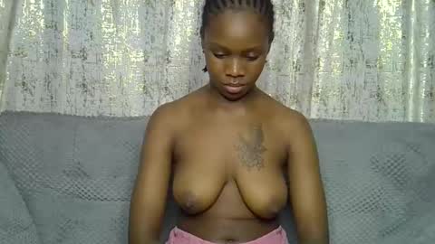 fine_queen12 online show from May 22, 6:50 pm