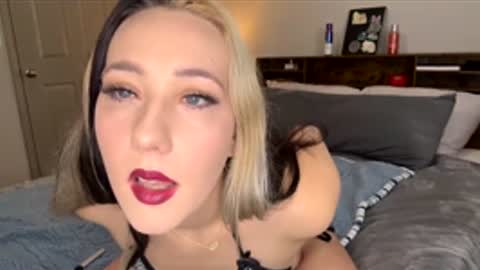 fineshytdaisy online show from January 5, 6:55 pm