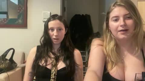 Fiona M online show from January 12, 2:50 am