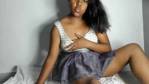 fiona_00 online show from April 24, 2:42 pm