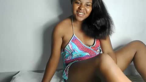 fiona_00 online show from April 23, 1:57 pm