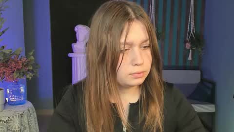 fiora online show from October 5, 7:02 am