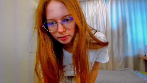 fire_luna online show from November 11, 6:09 am