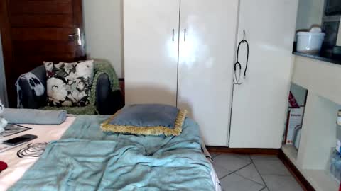 fitblair66_ online show from December 15, 5:18 pm