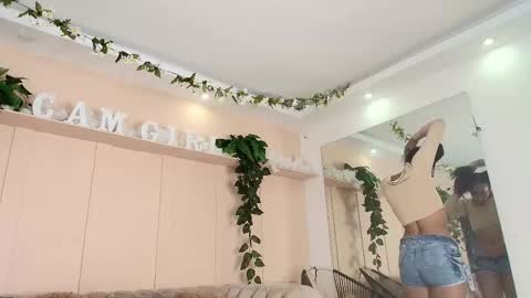 Flavia online show from November 25, 7:26 pm