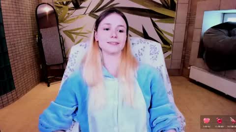 FlexiMona online show from May 16, 9:01 am