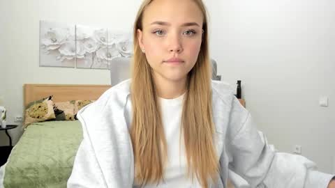 Mona online show from December 23, 2:26 am